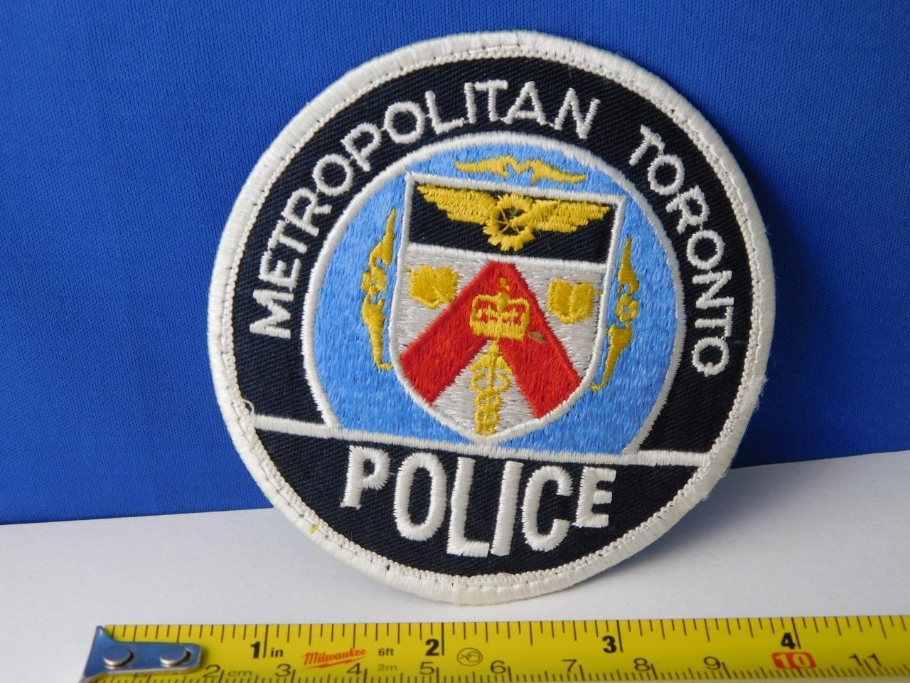 Metropolitan Toronto Police Department Vintage Patch Badge Ontario Canada Crest