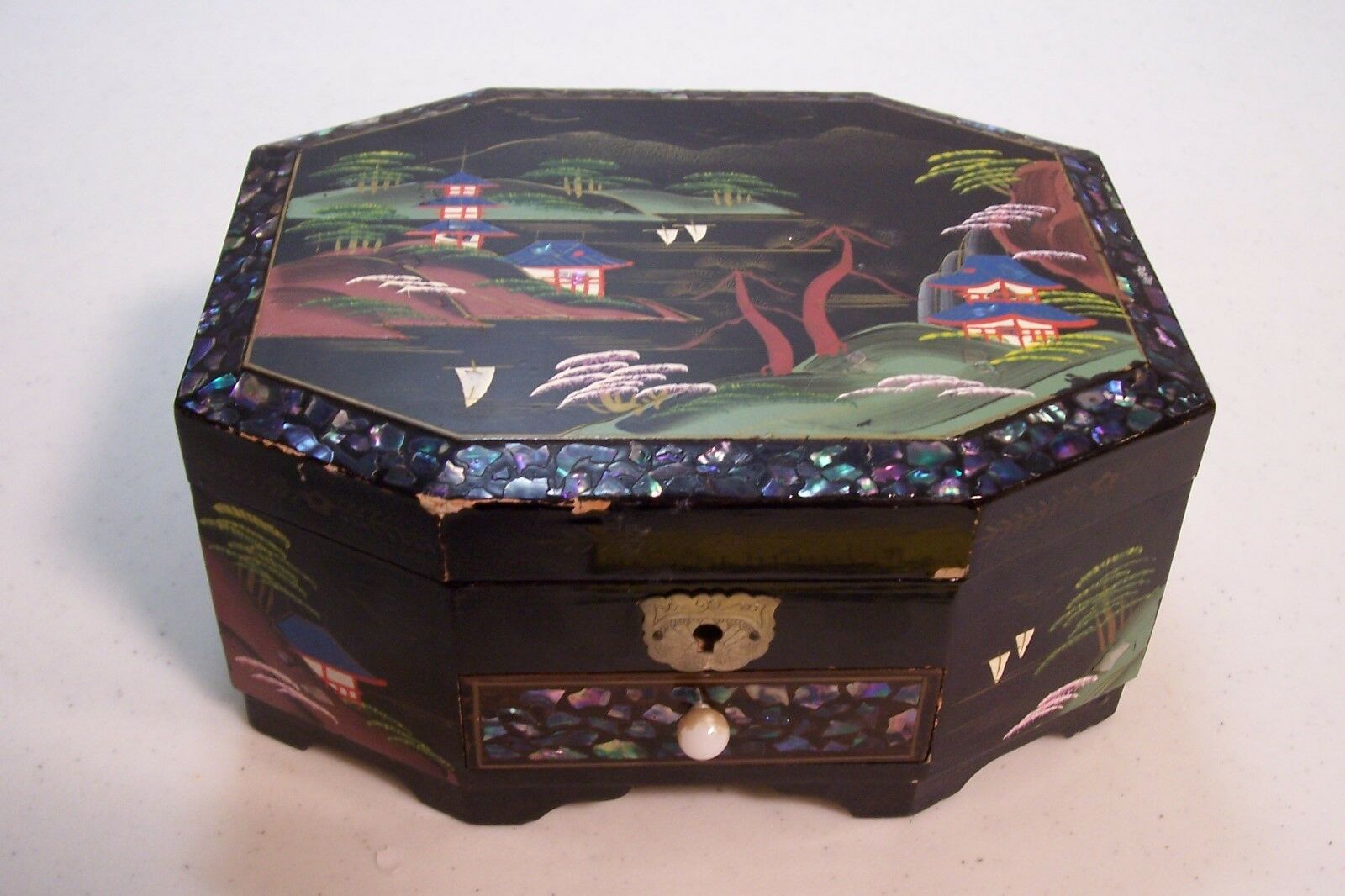 Vintage Oriental Lacquered Musical Jewelery Box Mother Of Pearl Inlay Beautiful