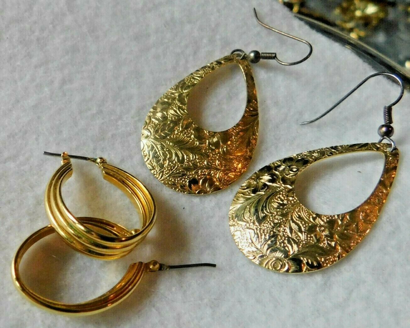 Lot Of 2 Pair Gold Tone Earrings Dangle Hoop Embossed Textured Pierced Ears